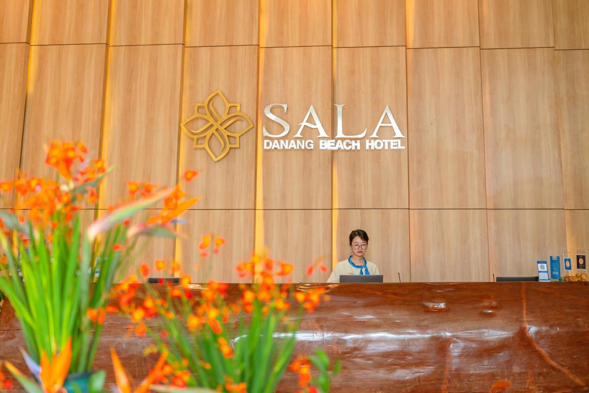 Sala Danang Beach Hotel Exterior photo